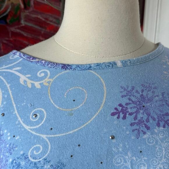 STAINED holiday editions blue sled snow graphic long sleeve shirt - Picture 2 of 3